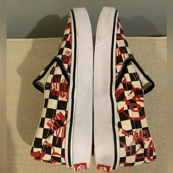 Vans Classic Slip On Crew Checkerboard Red
VN04BV31IW Skate Shoes - Picture 6 of 7